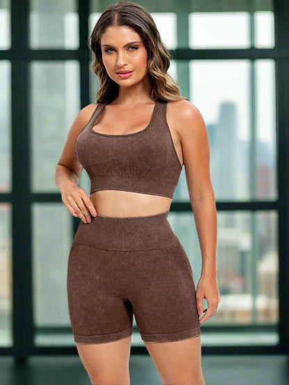 Activewear set for women, ideal for workouts