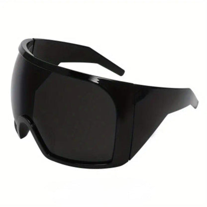 Black frame oversized shielded fashion sunglasses for outdoor sports